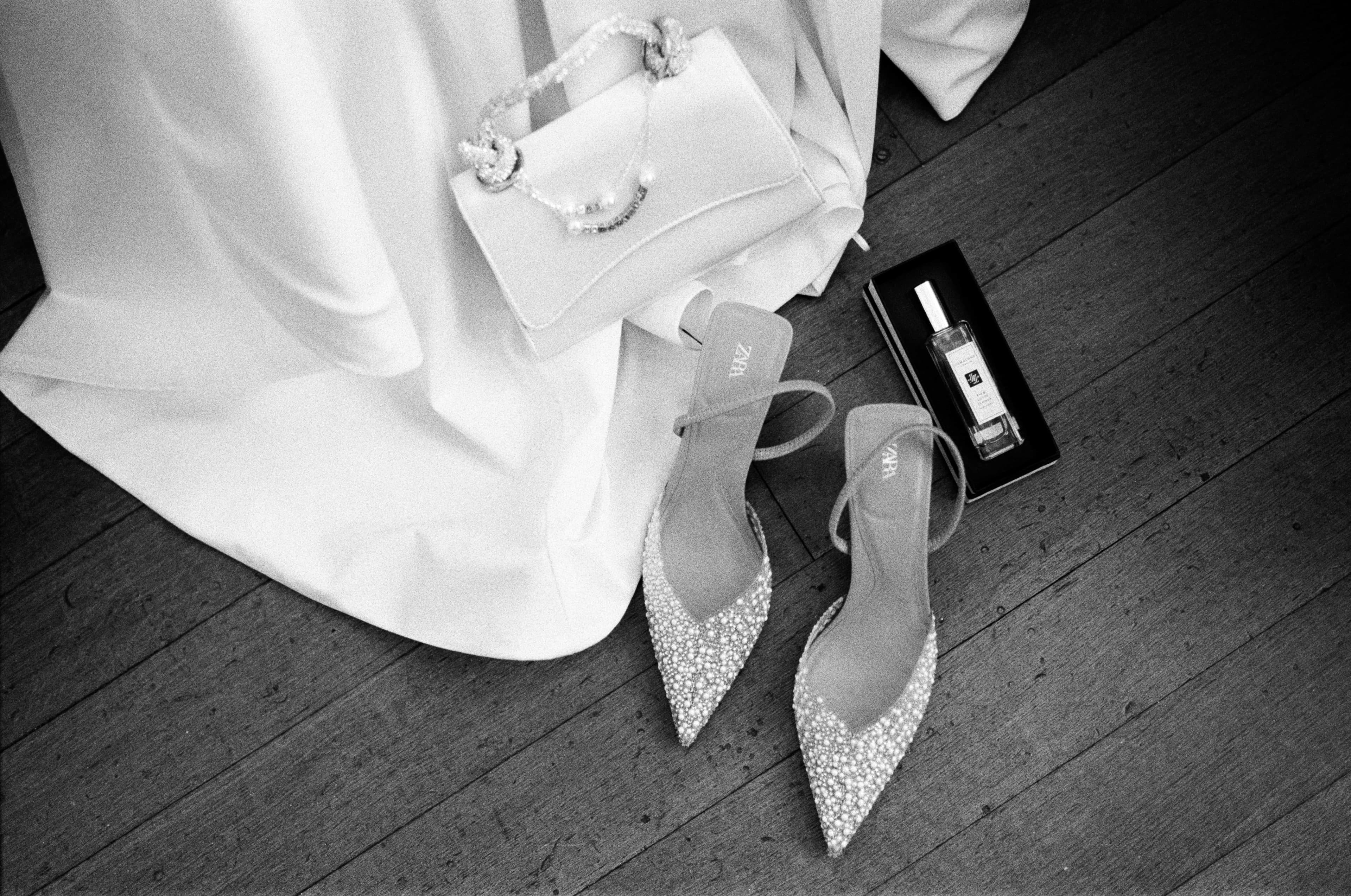 Wedding film photography, 35mm, 120 Ivy and pine photography