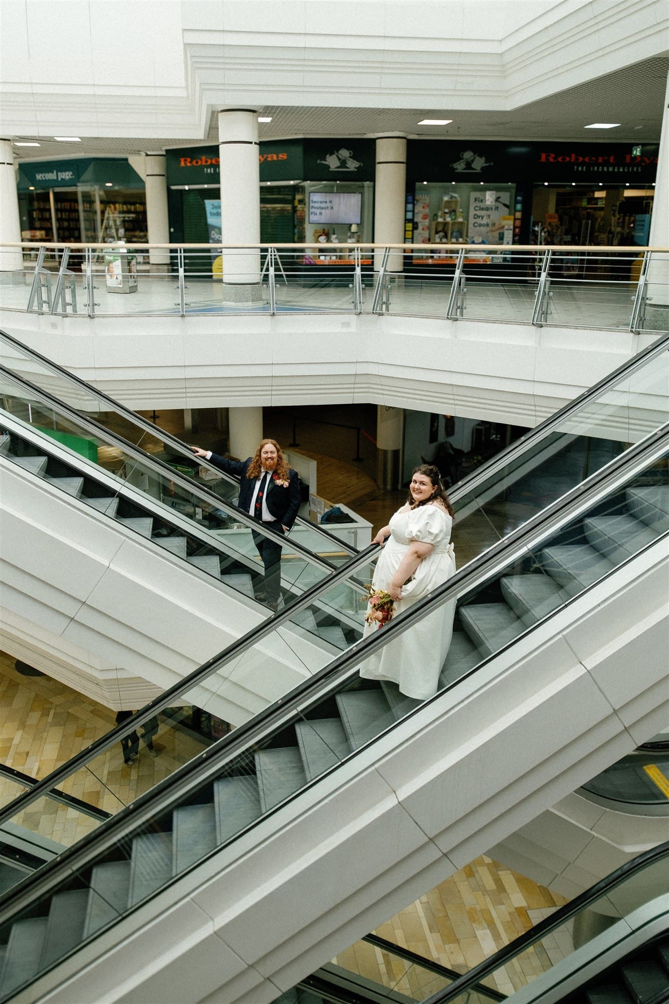 Katie-and-peter-bristol-registry-office-the-glouscester-old-spot—the-galleries—modern-wedding-photographer-film-analog